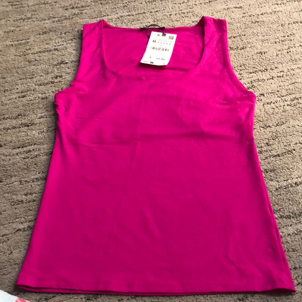 Women’s pink Zara tank top size Medium. Brand new, never been wore.